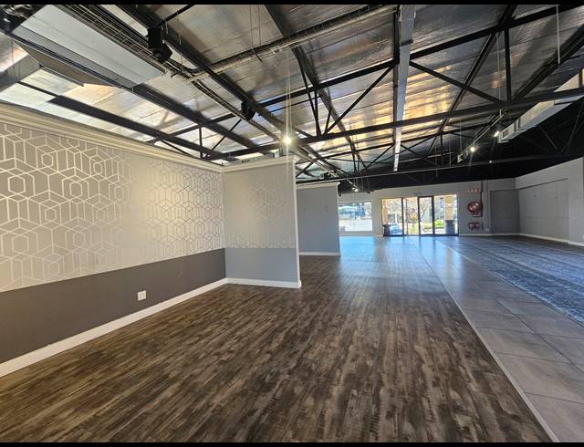 768M² SHOWROOM TO LET IN KRAMERVILLE